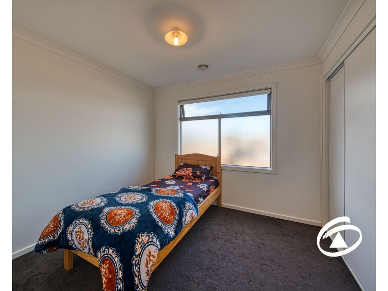 40/23 Atlantic Drive, Pakenham VIC 3810