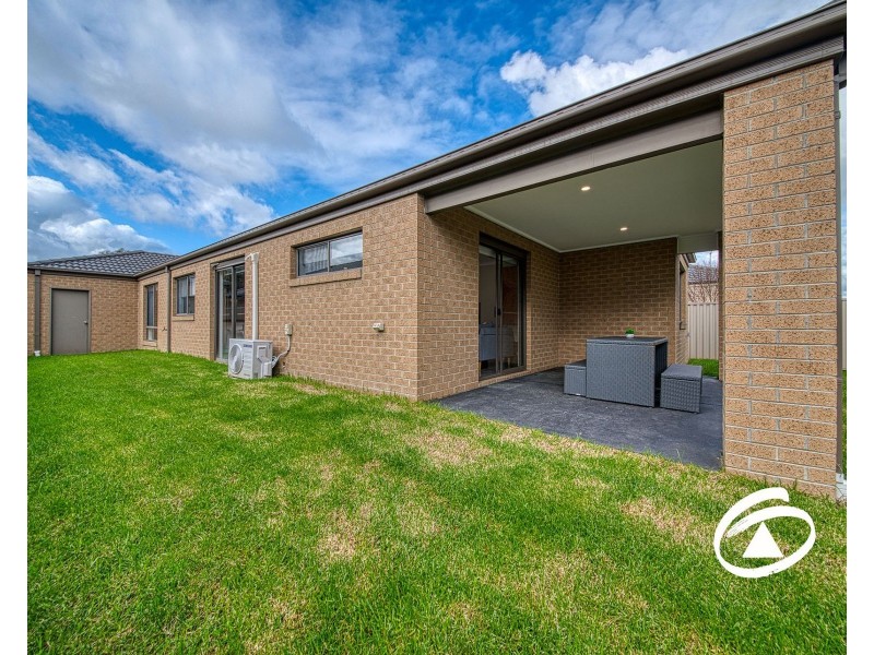 10 Keating Street, Pakenham VIC 3810