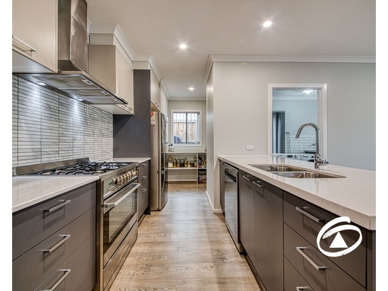 207 Pink Hill Boulevard, Officer VIC 3809