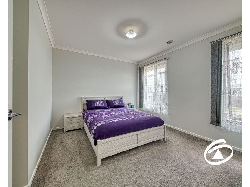 207 Pink Hill Boulevard, Officer VIC 3809