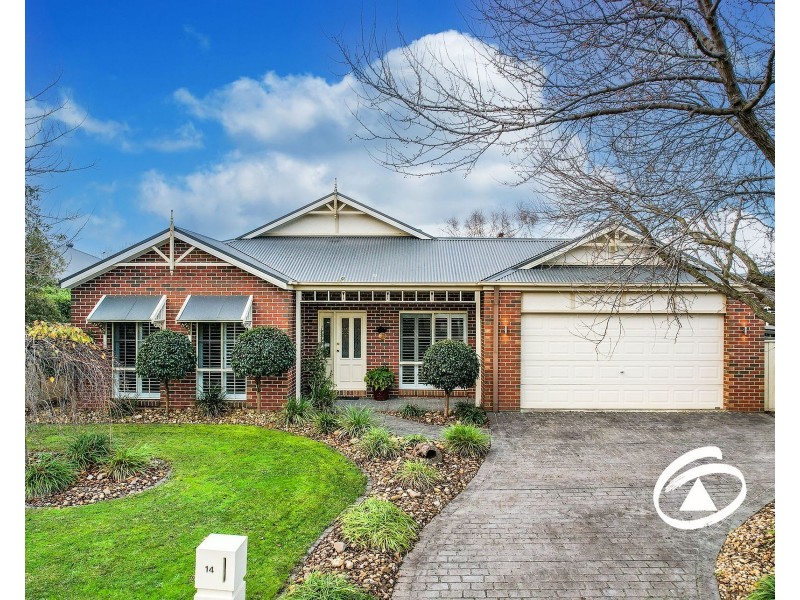 14 Benambra Close, Pakenham VIC 3810