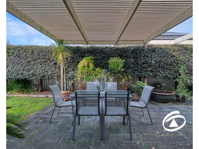 14 Benambra Close, Pakenham VIC 3810