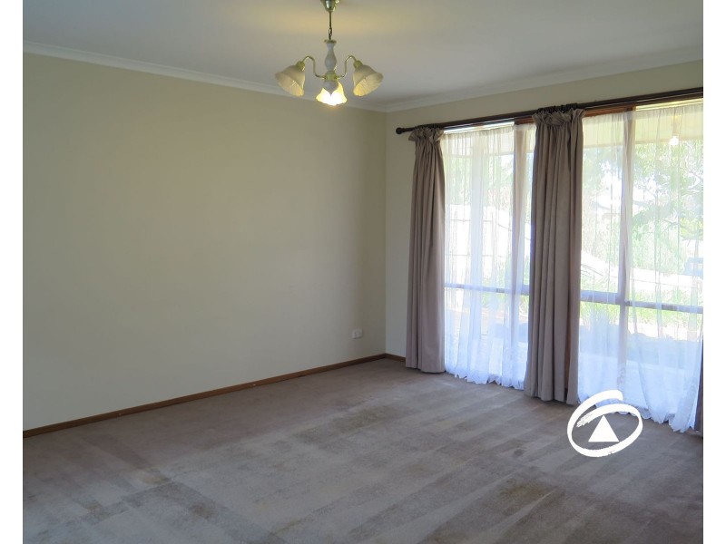 16 Bridle Place, Pakenham VIC 3810