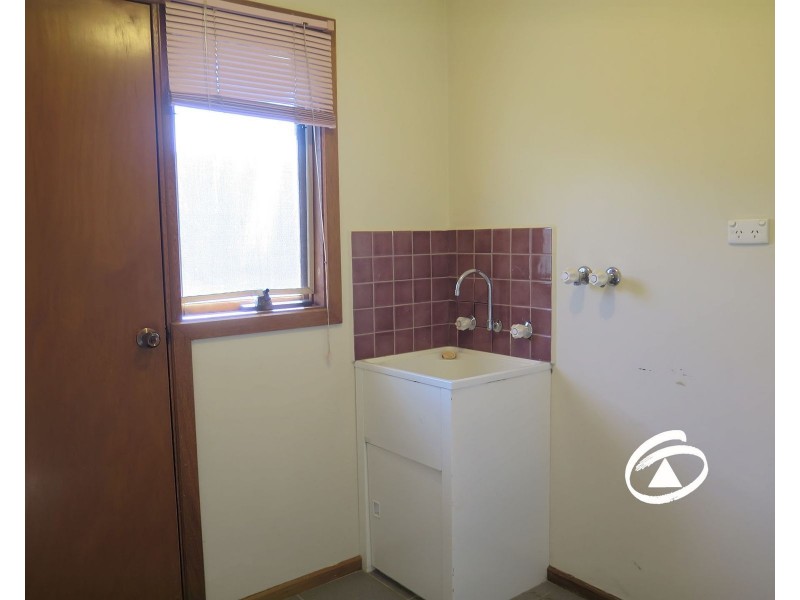 16 Bridle Place, Pakenham VIC 3810