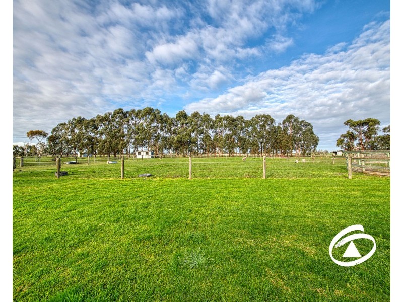 9 Latta Road, Nar Nar Goon VIC 3812