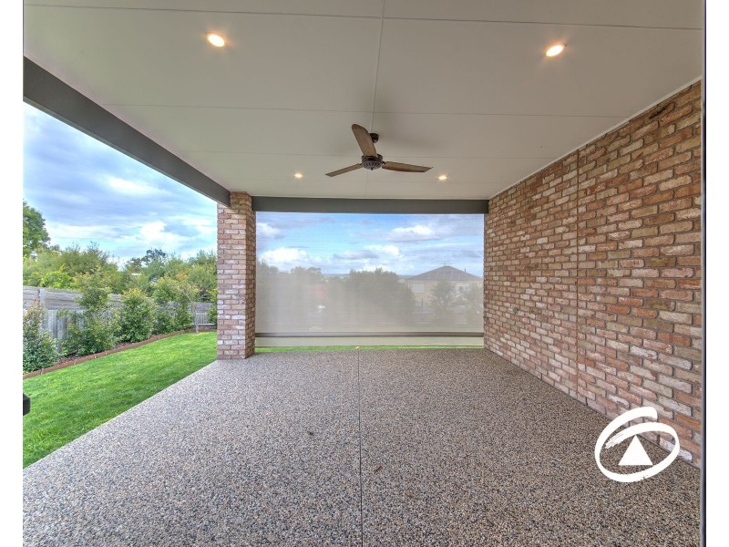 11 Clare Court, Garfield VIC 3814