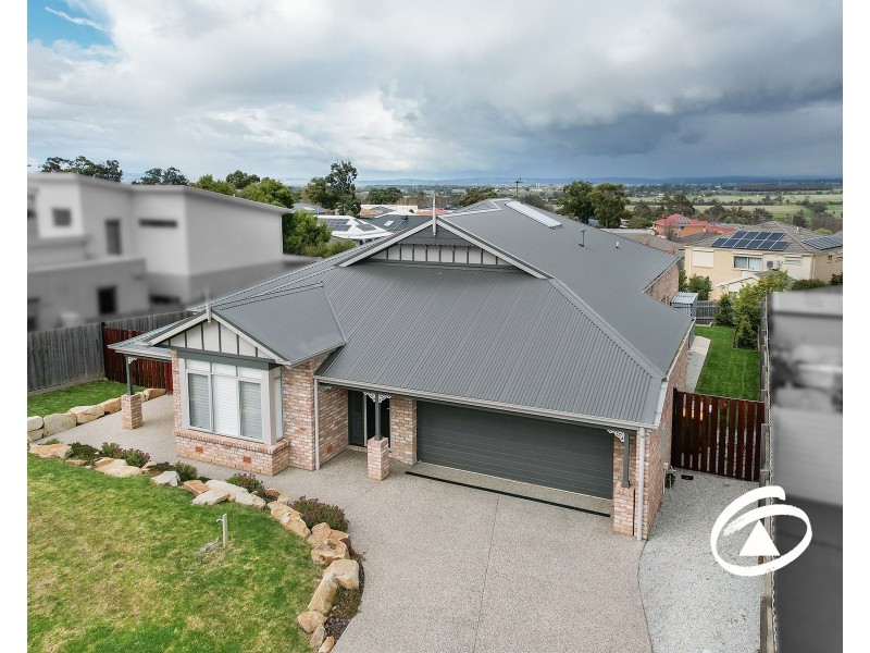 11 Clare Court, Garfield VIC 3814