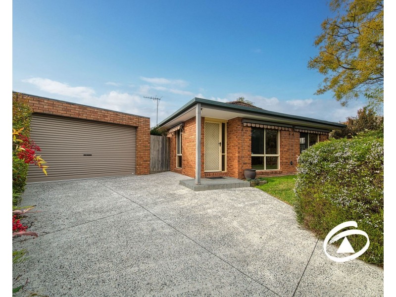 18 McNamara Court, Pakenham VIC 3810