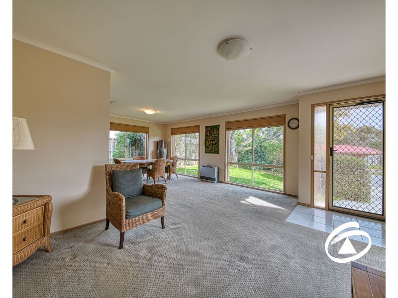 18 McNamara Court, Pakenham VIC 3810