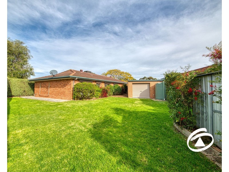 18 McNamara Court, Pakenham VIC 3810