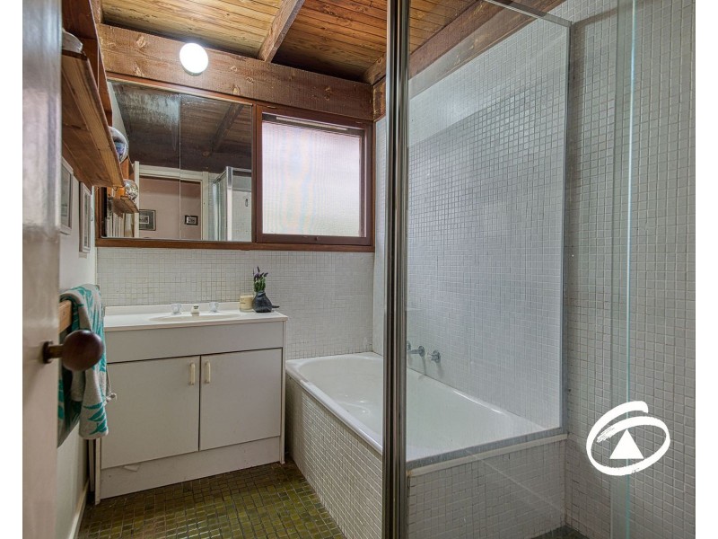 76 Shelton Road, Pakenham Upper VIC 3810