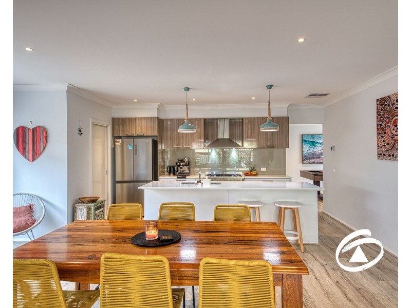 17 Bowood Street, Officer VIC 3809