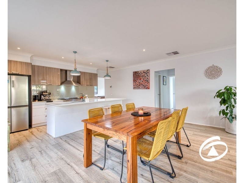 17 Bowood Street, Officer VIC 3809