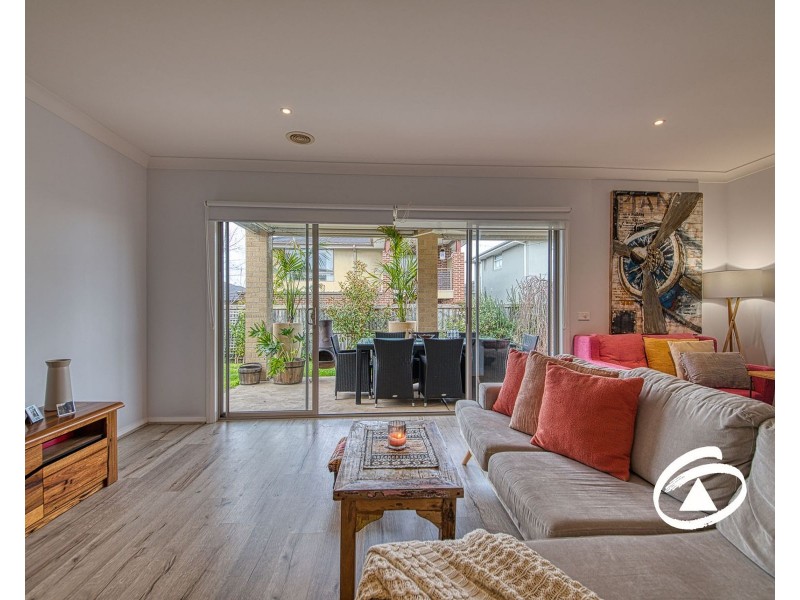 17 Bowood Street, Officer VIC 3809