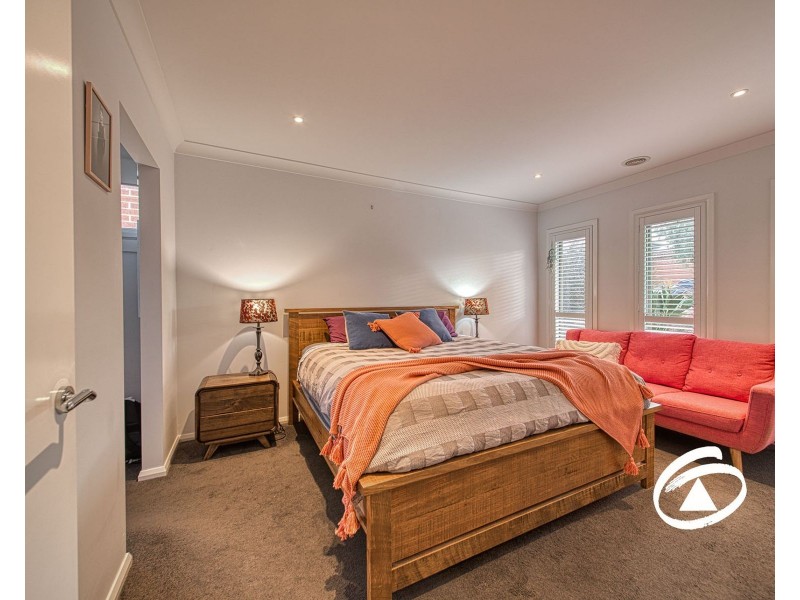 17 Bowood Street, Officer VIC 3809