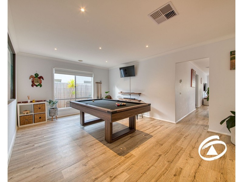 17 Bowood Street, Officer VIC 3809