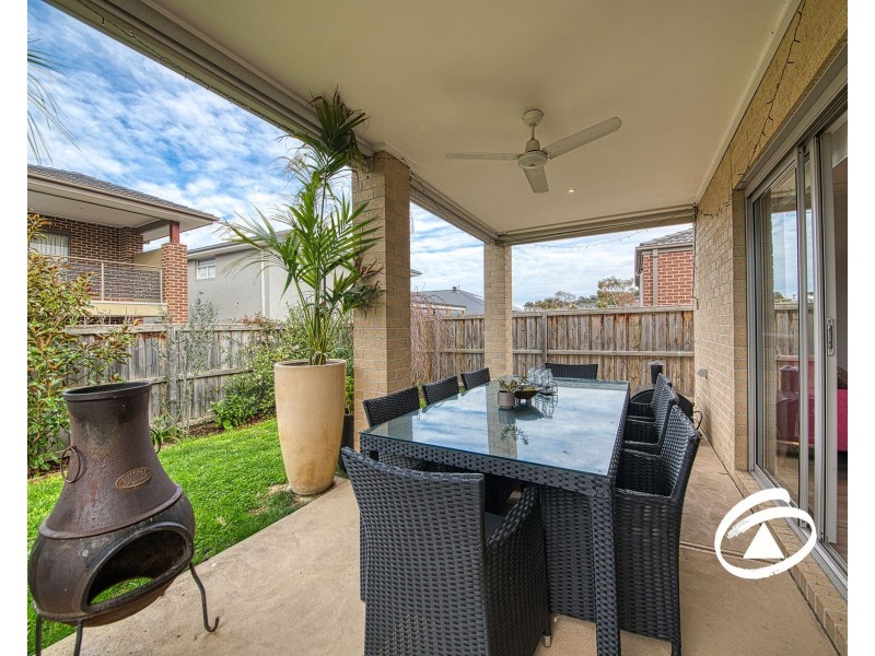 17 Bowood Street, Officer VIC 3809