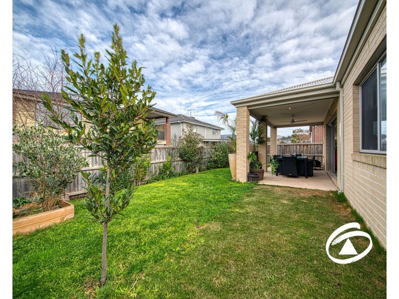 17 Bowood Street, Officer VIC 3809