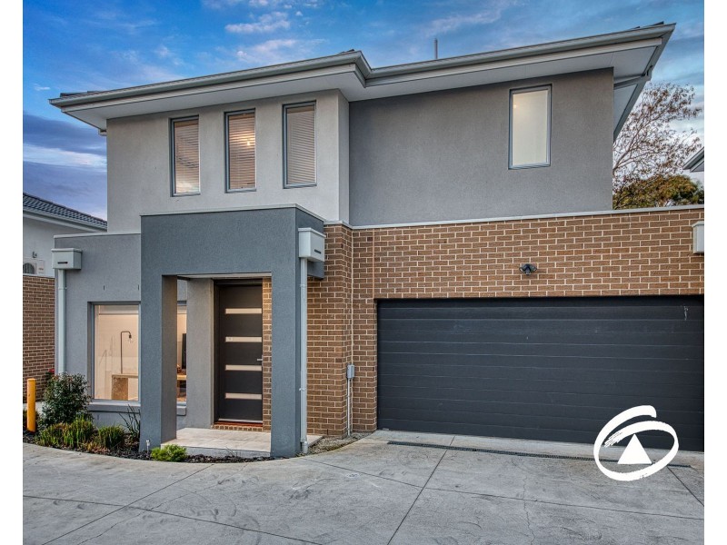 1 Reginald Close, Pakenham VIC 3810