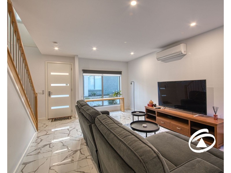 1 Reginald Close, Pakenham VIC 3810