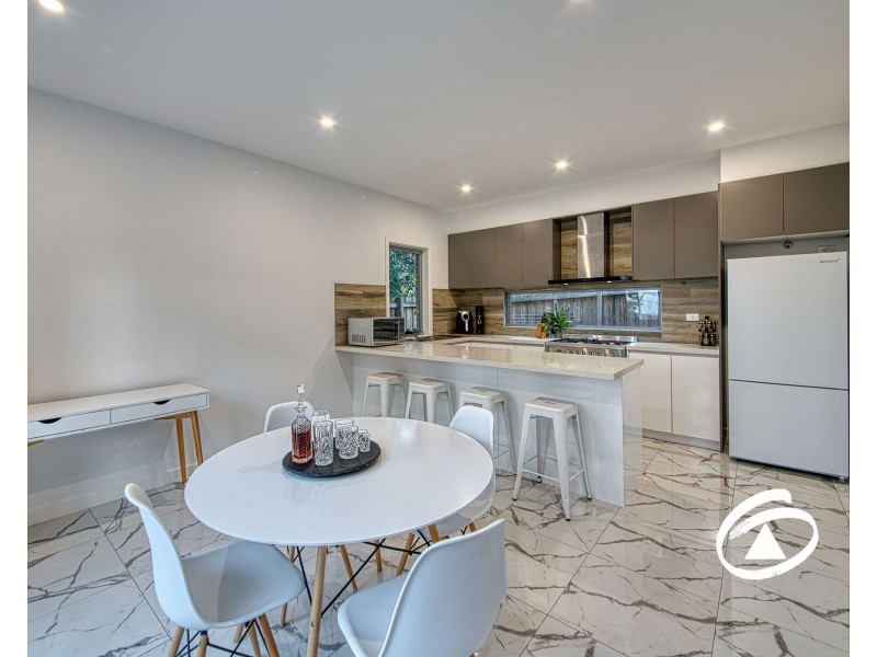 1 Reginald Close, Pakenham VIC 3810