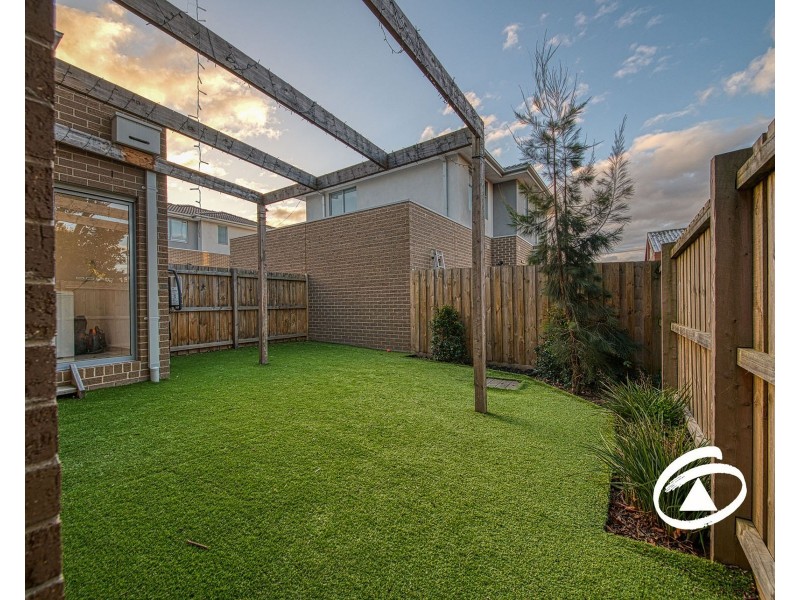 1 Reginald Close, Pakenham VIC 3810