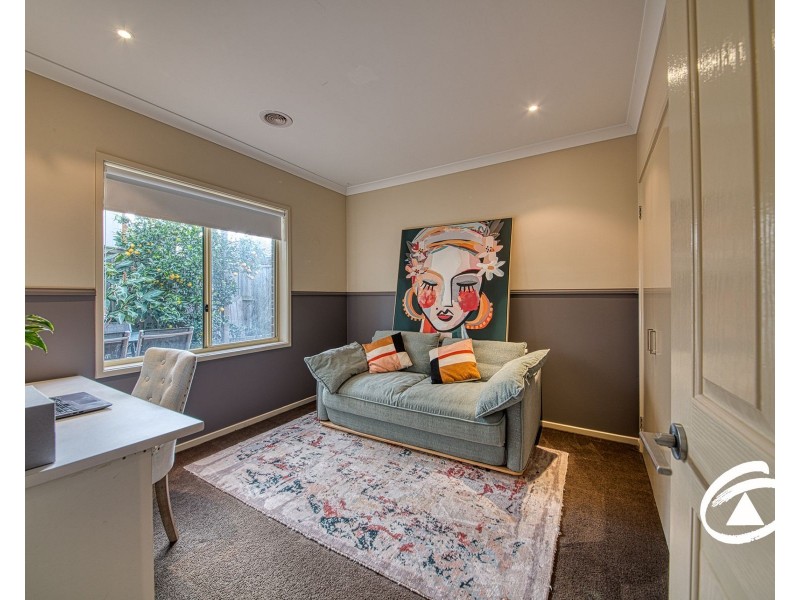 33 Clarendon Street, Pakenham VIC 3810