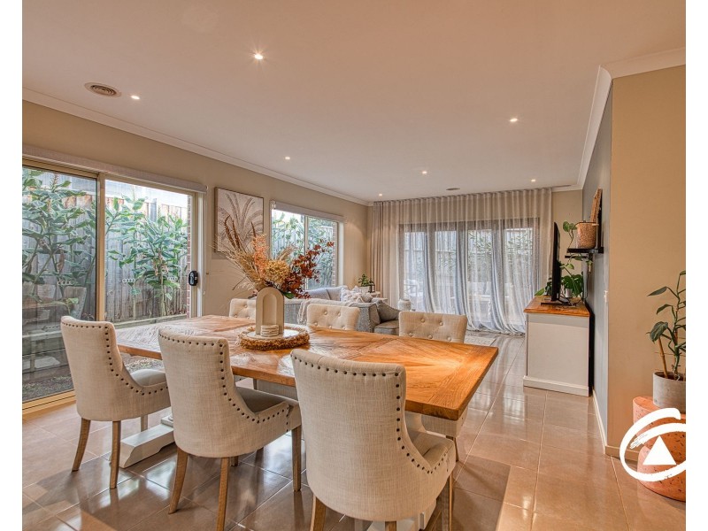 33 Clarendon Street, Pakenham VIC 3810