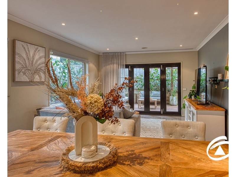 33 Clarendon Street, Pakenham VIC 3810