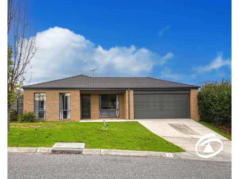 7 Doonie Way, Pakenham VIC 3810