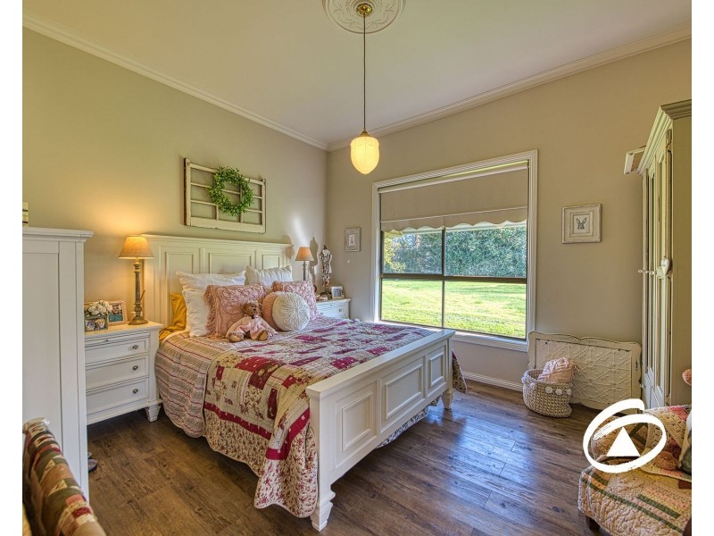 2058 Main Drain Road, Iona VIC 3815