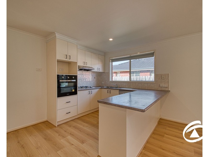 12 Grice Quadrant, Pakenham VIC 3810