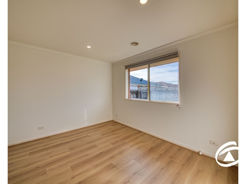 12 Grice Quadrant, Pakenham VIC 3810