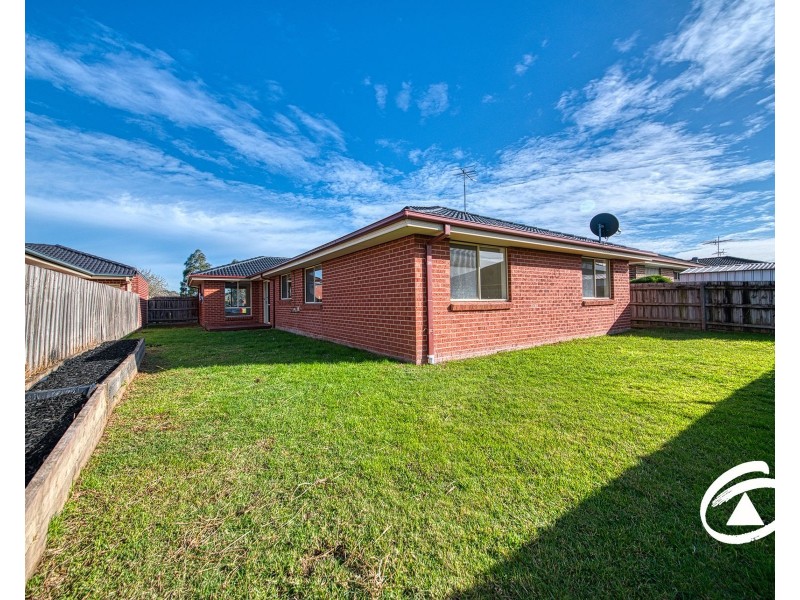 12 Grice Quadrant, Pakenham VIC 3810