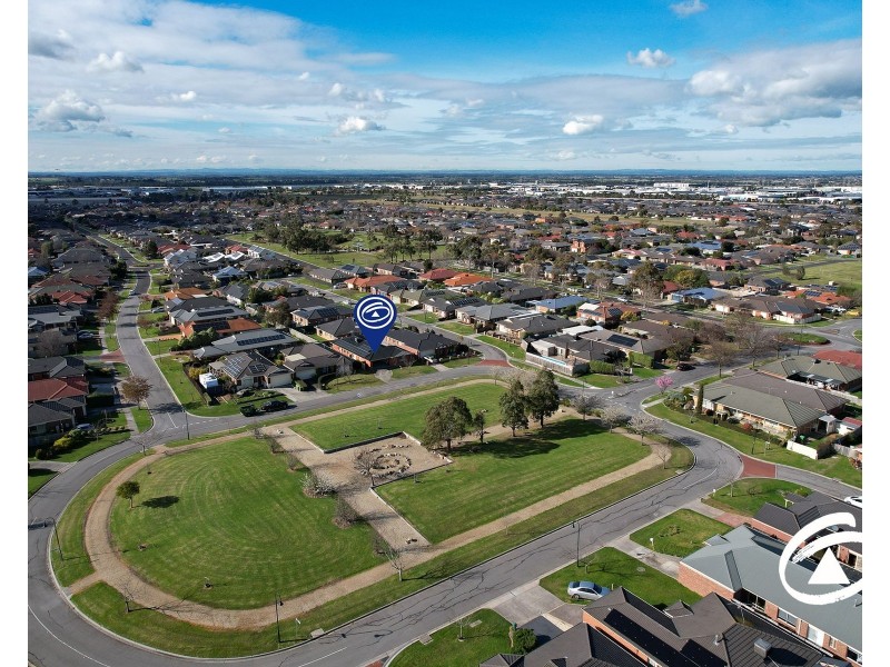 12 Grice Quadrant, Pakenham VIC 3810