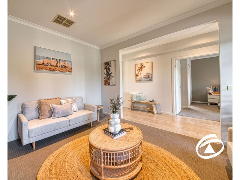 13 Arena Parade, Officer VIC 3809