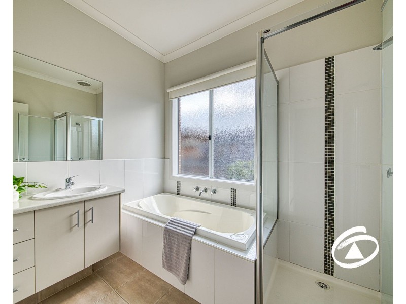 13 Arena Parade, Officer VIC 3809