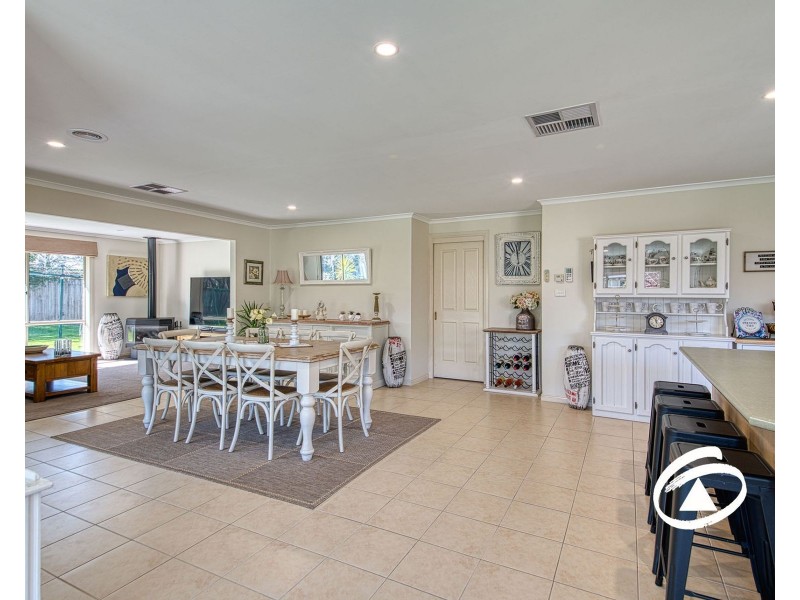 58 Livingstone Boulevard, Pakenham VIC 3810