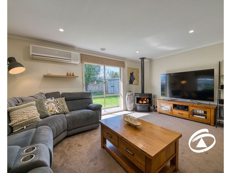 58 Livingstone Boulevard, Pakenham VIC 3810