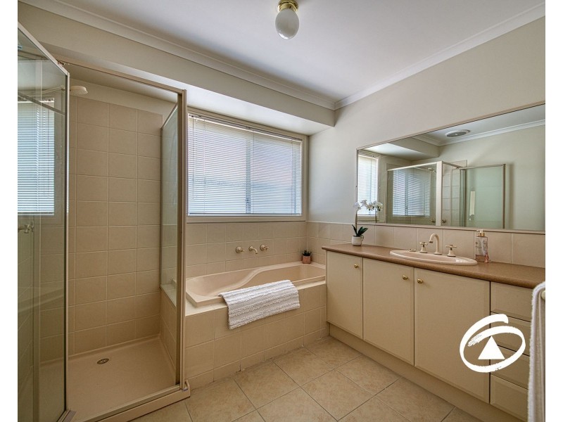 58 Livingstone Boulevard, Pakenham VIC 3810