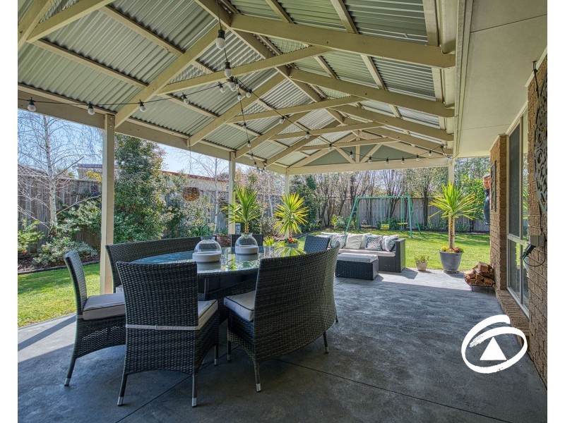 58 Livingstone Boulevard, Pakenham VIC 3810