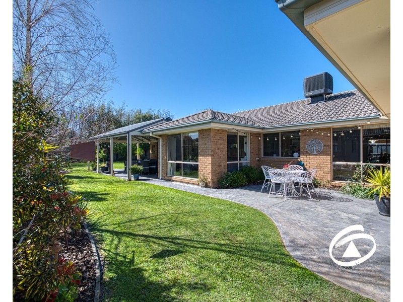 58 Livingstone Boulevard, Pakenham VIC 3810
