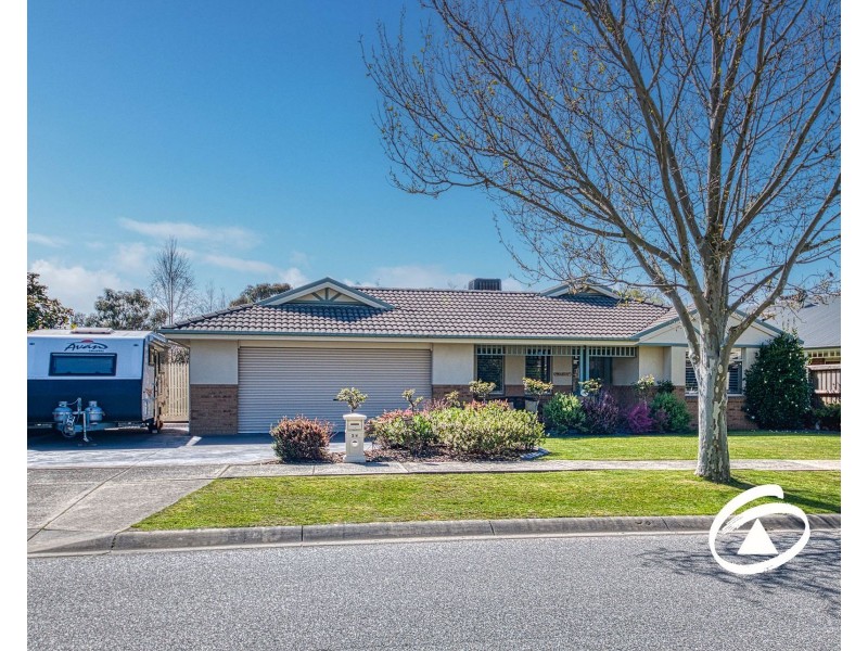 58 Livingstone Boulevard, Pakenham VIC 3810