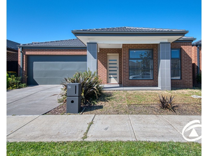 16 Gaston Loop, Officer VIC 3809