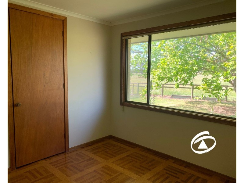 885 McDonalds Drain Road, Pakenham South VIC 3810