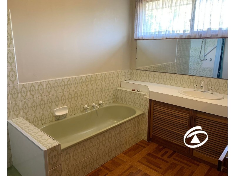 885 McDonalds Drain Road, Pakenham South VIC 3810