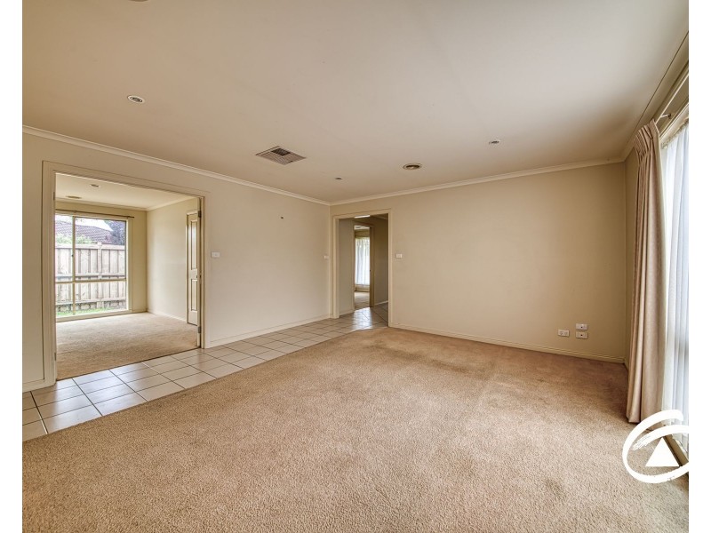 21 Hartland Circuit, Pakenham VIC 3810