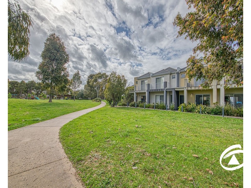 12/11 Howqua Place, Pakenham VIC 3810