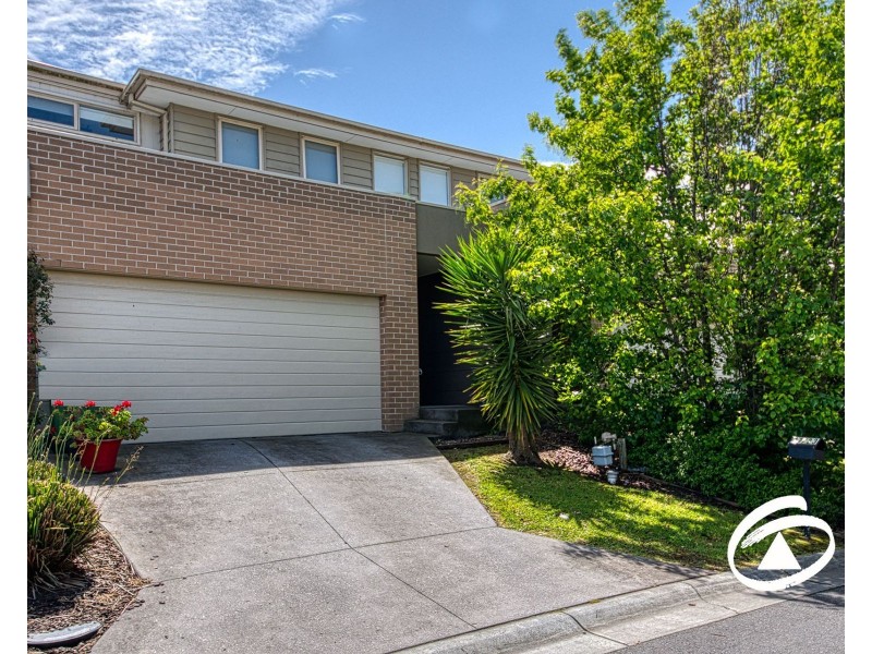 27/23 Atlantic Drive, Pakenham VIC 3810