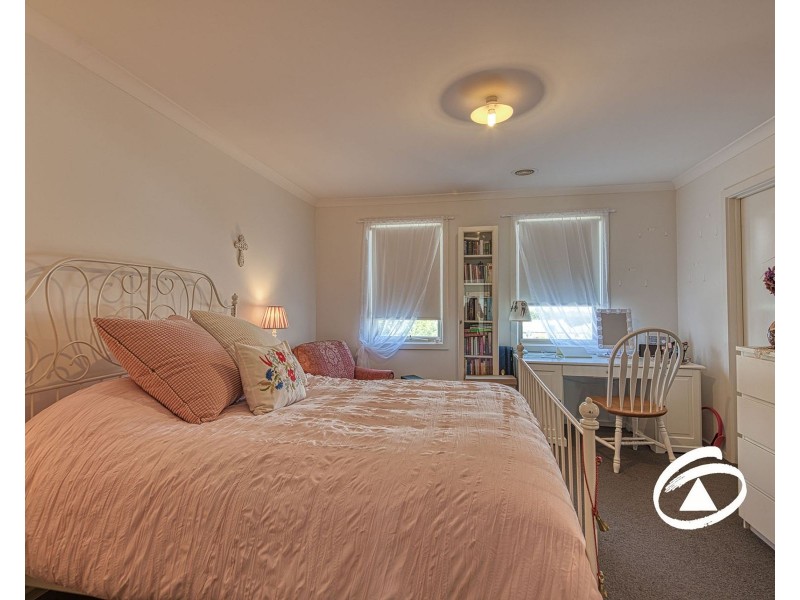 27/23 Atlantic Drive, Pakenham VIC 3810